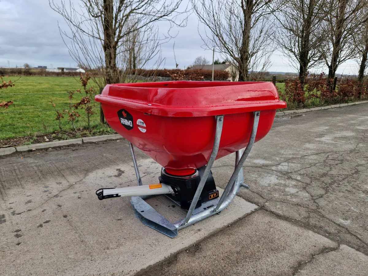 Rhino 600ltr Wagtail Spreader - Image 4