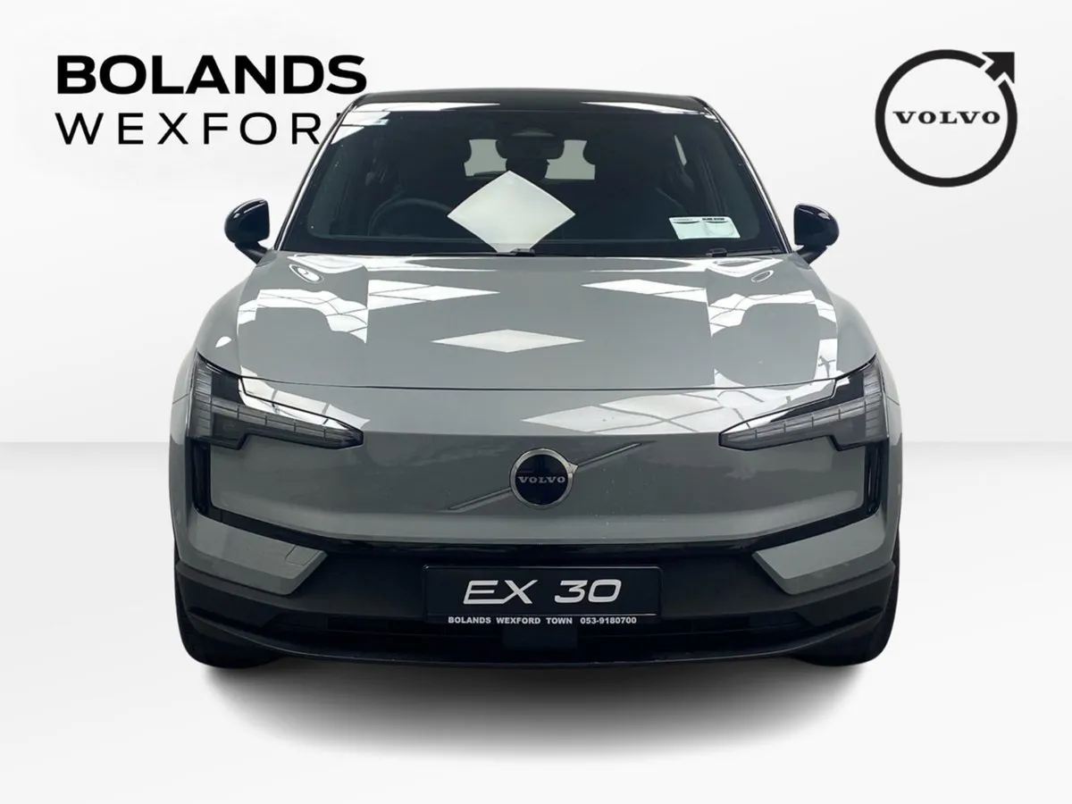 Volvo EX30 Plus Extended Range - Image 3