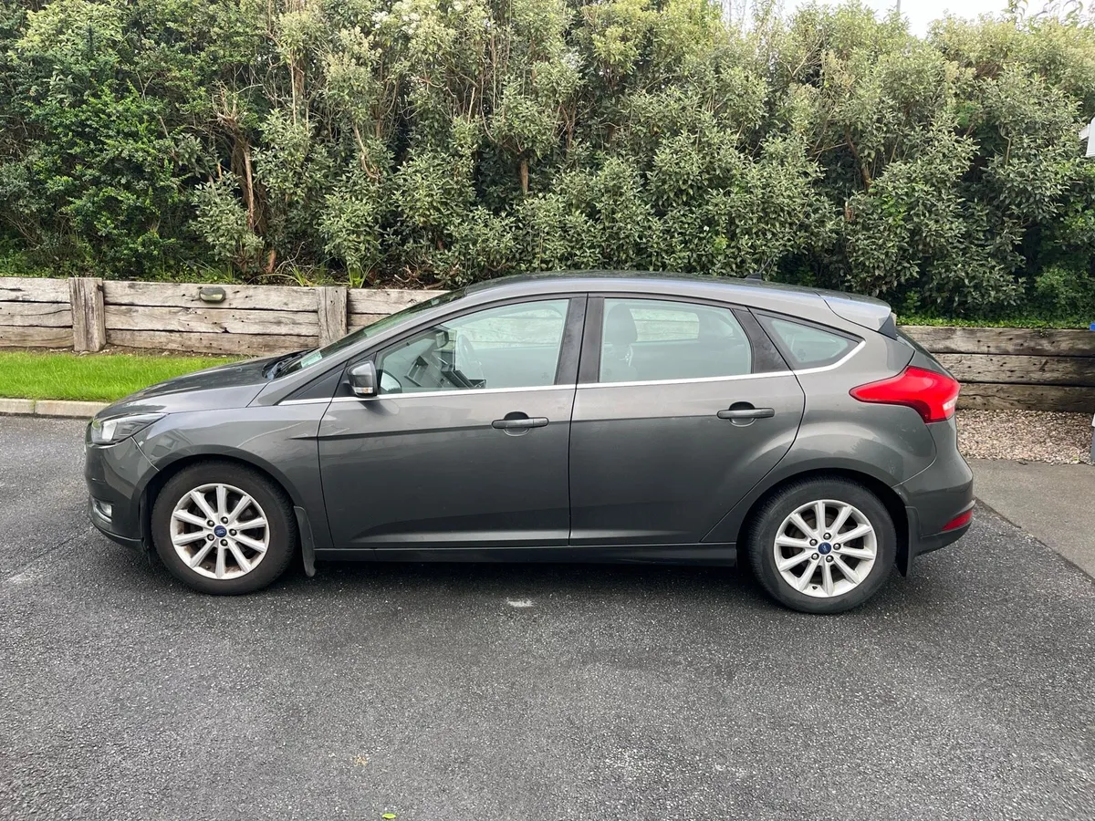 Ford Focus - Image 2