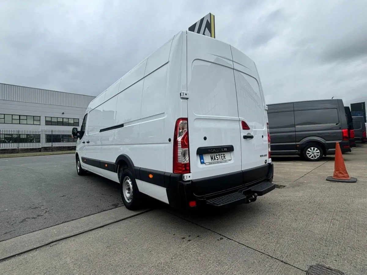 Renault Master RWD Lml35 Blue DCI 145 L4h2 - Image 4