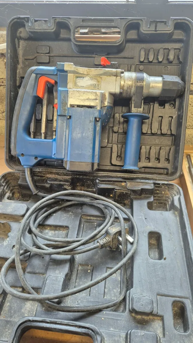 Draper 900w SDS hammer drill - Image 3