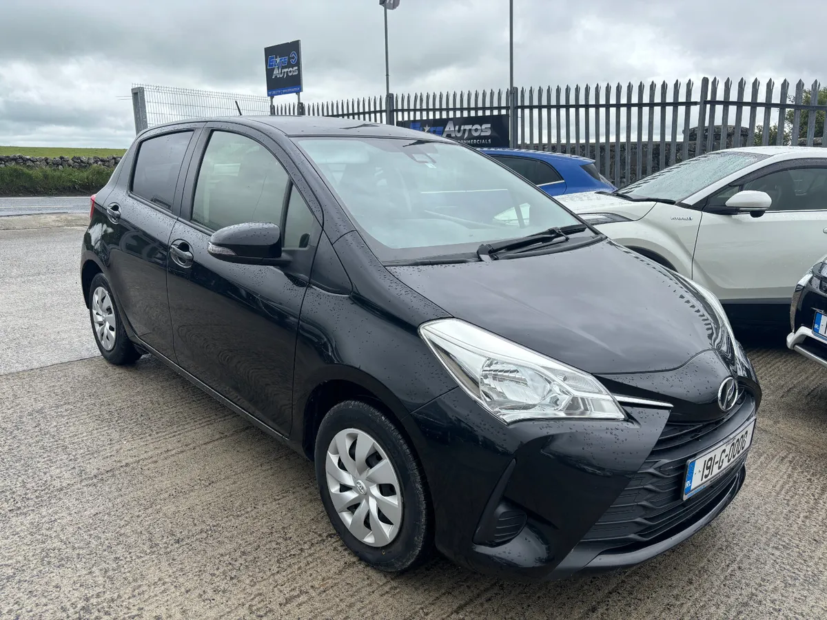 Toyota Vitz Automatic 2019 - Image 2