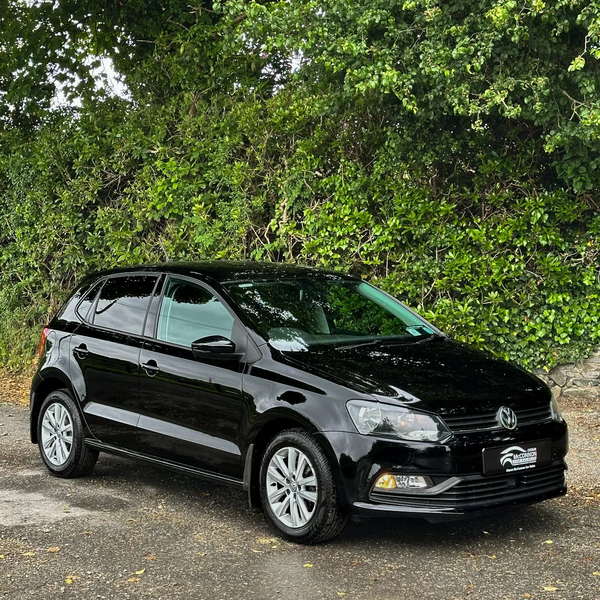 2016 (161) Volkswagen Polo 1.0L TRENDLINE - Image 1