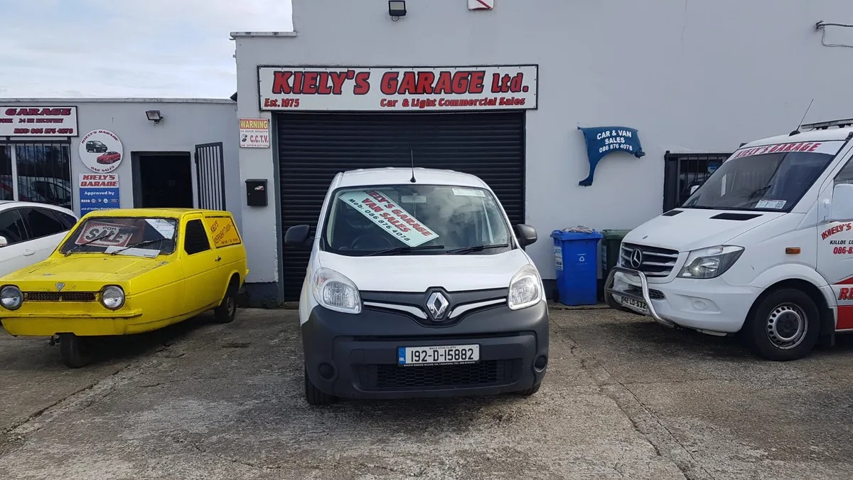 Renault Kangoo MAXI 192D AS NEW VAT INVOICE - Image 2