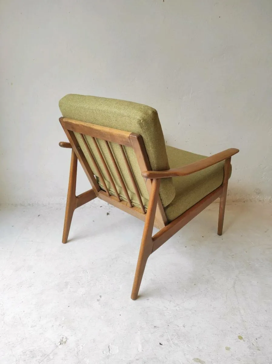 Vintage Mid century armchair - Image 3