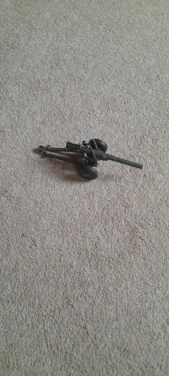 Vintage Britains Crescent Artillery Piece - Image 1