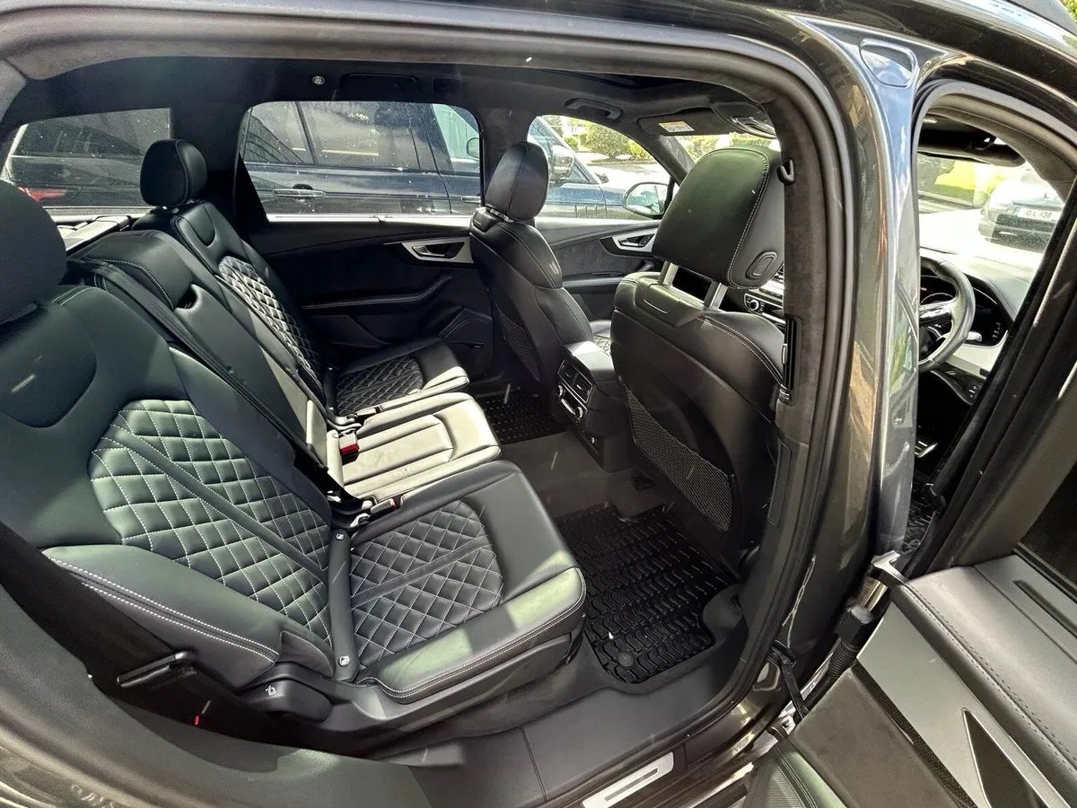 Audi SQ7 2018 N1 Commercial - Image 2