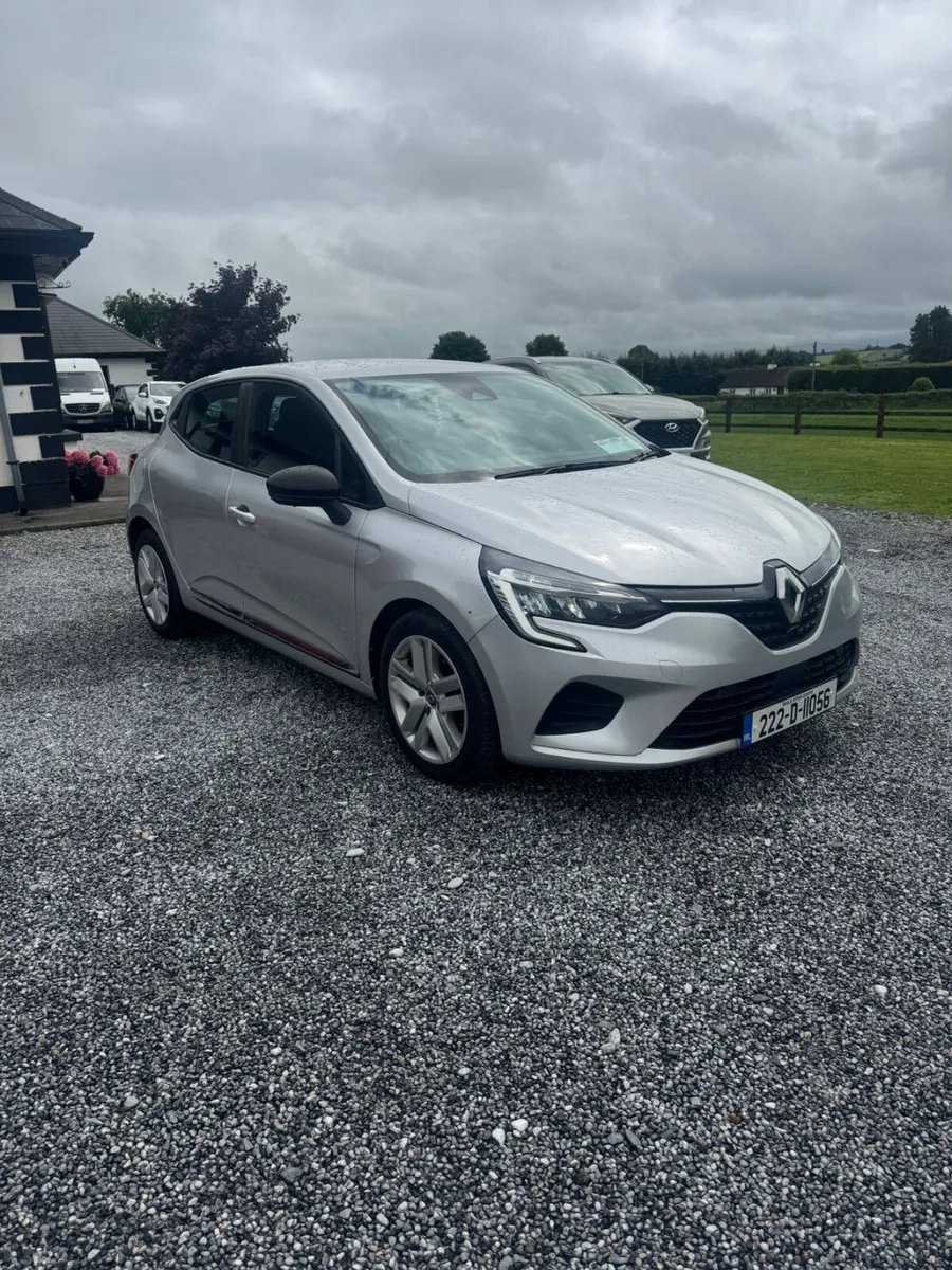 Renault Clio 2022 - Image 1