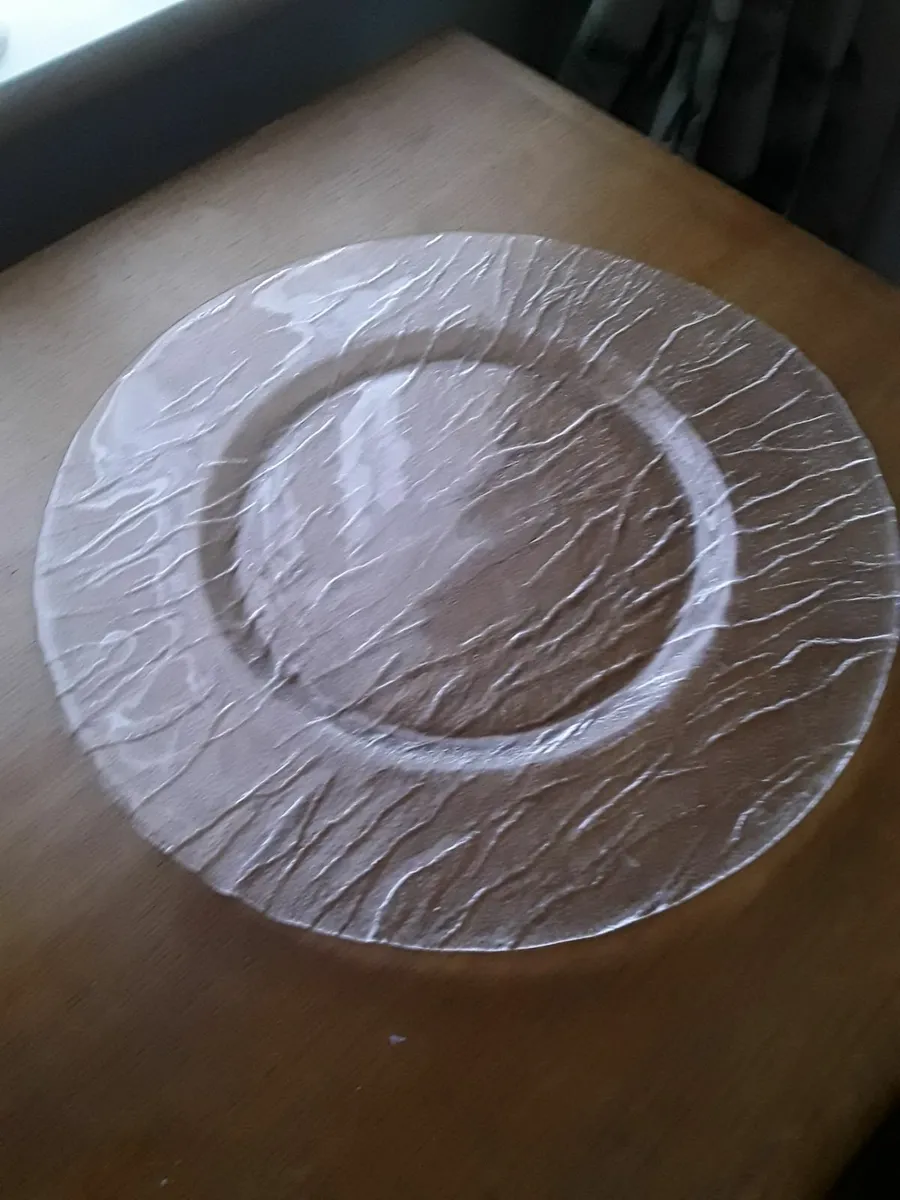 Glass crockery plate