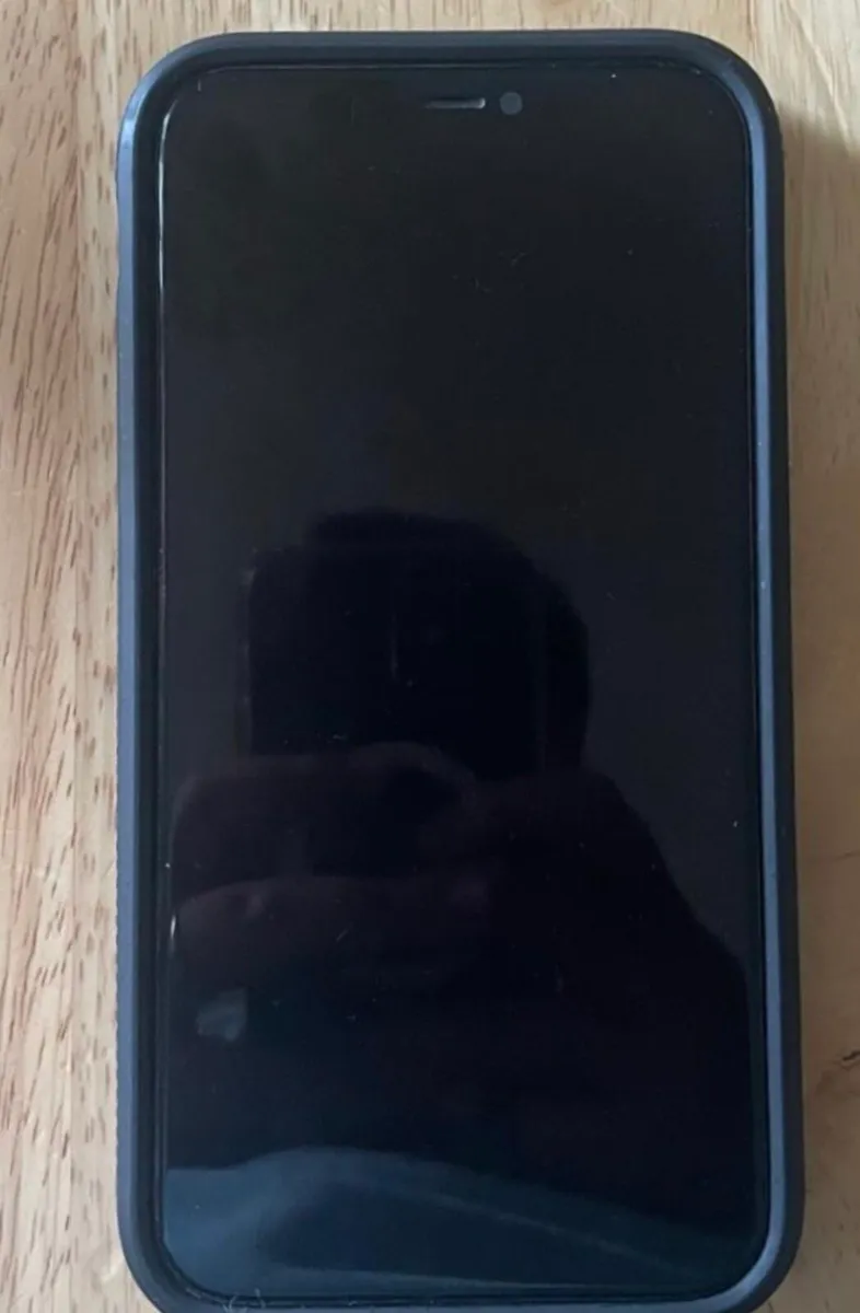 iPhone 11 64GB - Image 1