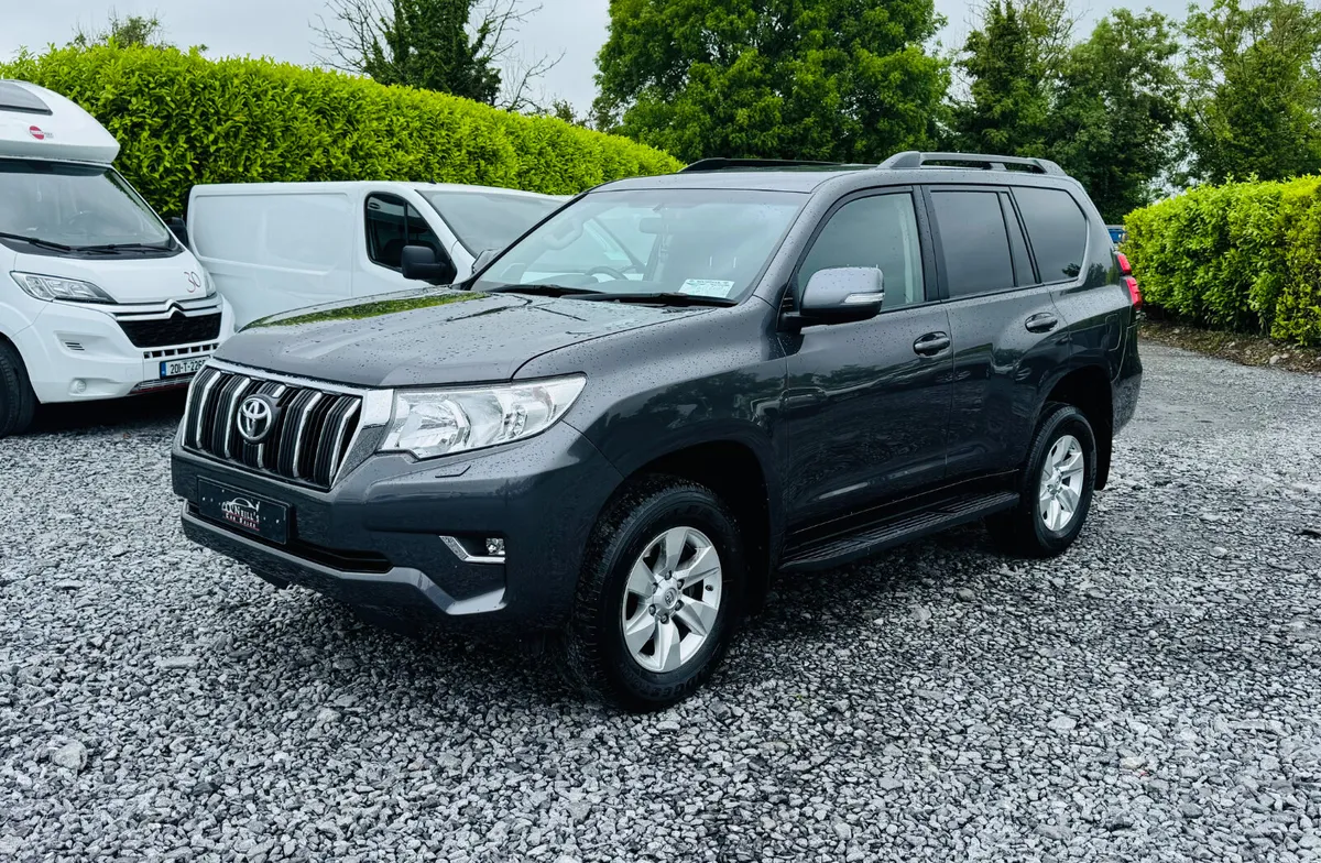 Toyota Land Cruiser 2024 LWB AUTOMATIC COMMERCIAL - Image 3