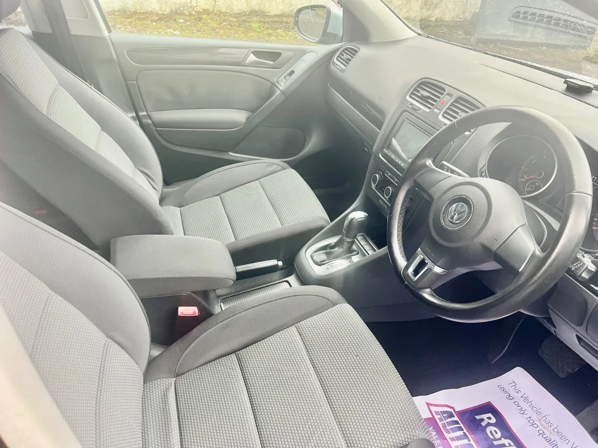 Volkswagen Golf 2012/ automatic - Image 3