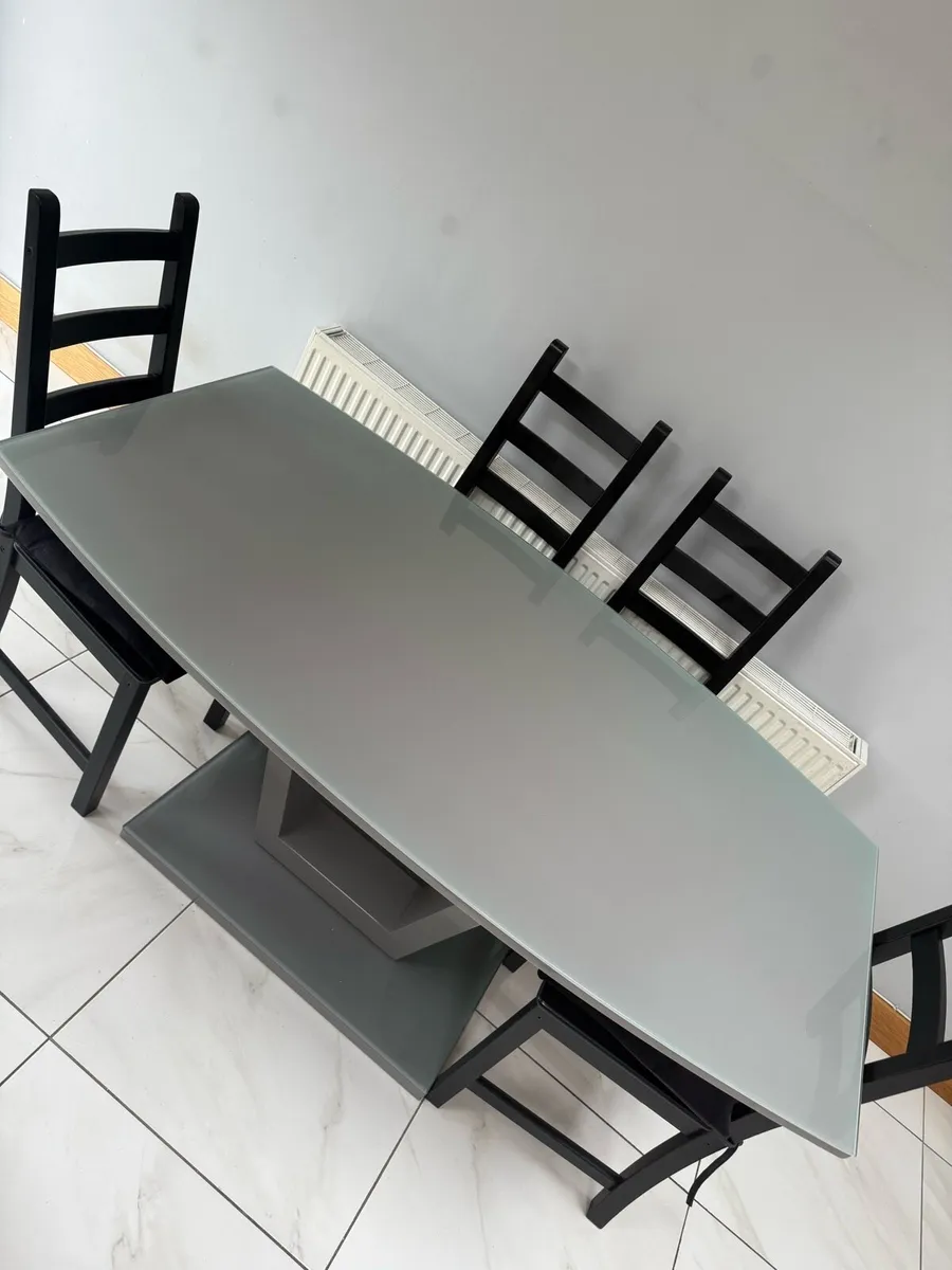 Dining table and chairs - Image 3