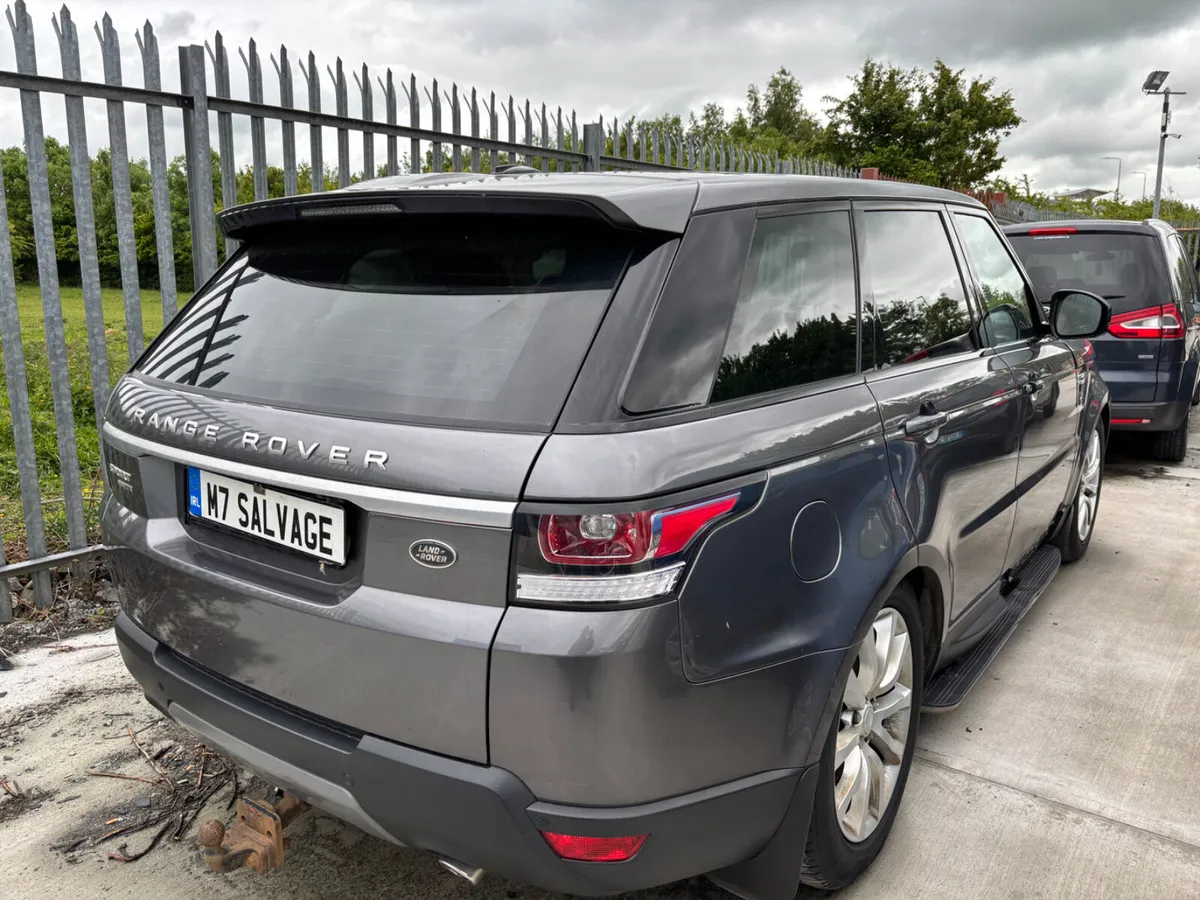 17 Range Rover TDV6 HSE Only 130km Drives - Image 3