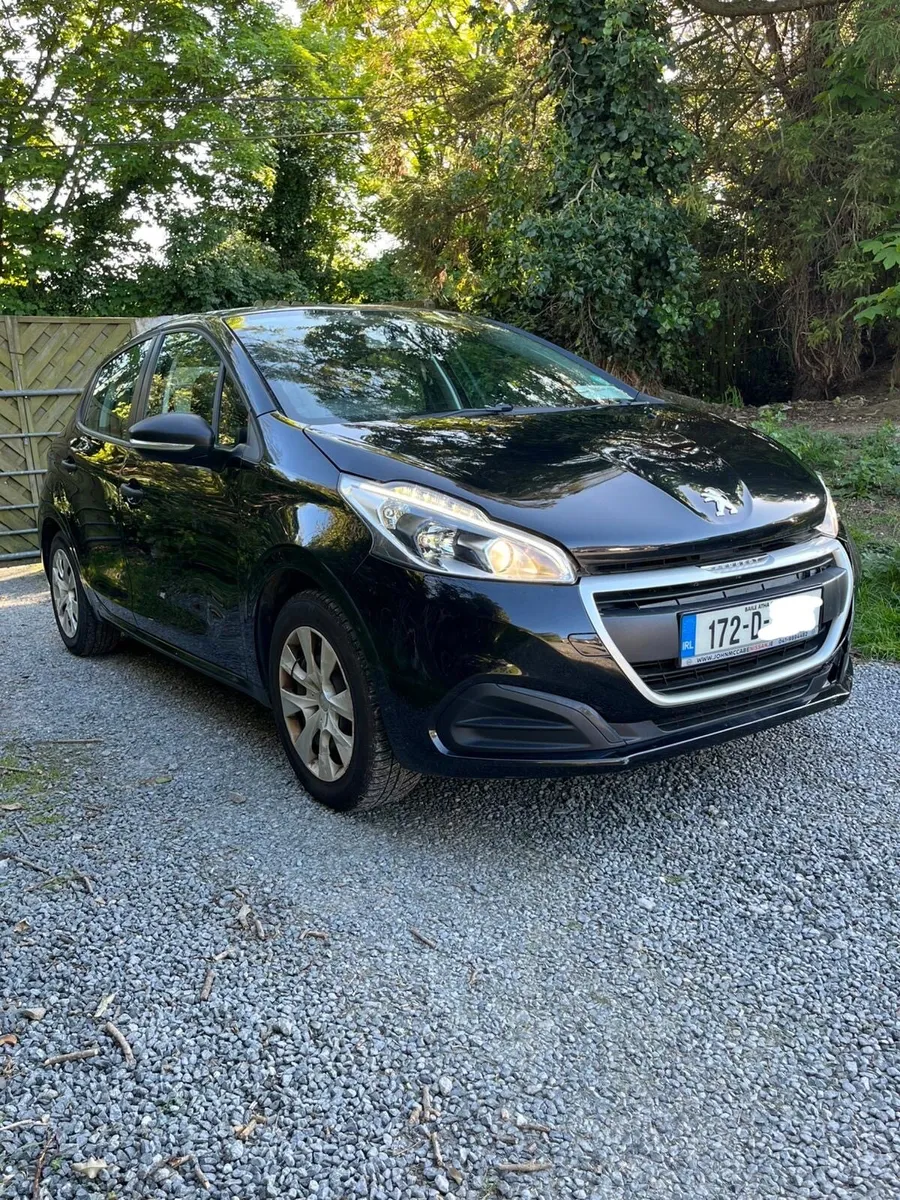 2017 Peugeot 208 - Image 1