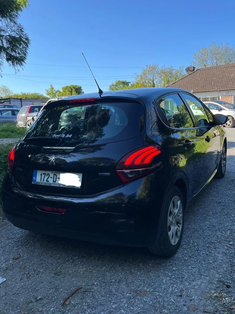2017 Peugeot 208 - Image 2