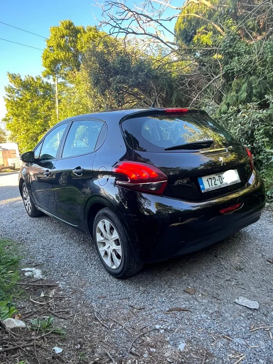 2017 Peugeot 208 - Image 3