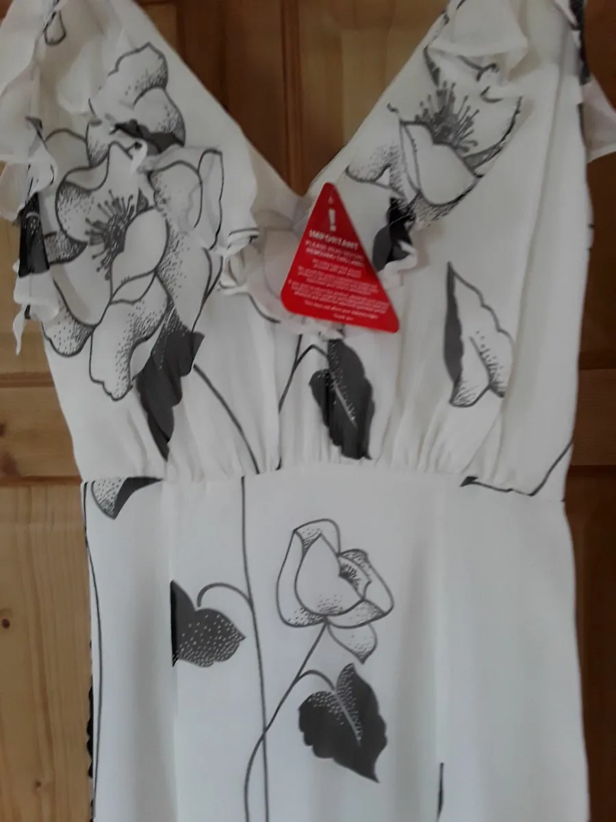 Brand new ladies dress size 8 - Image 2
