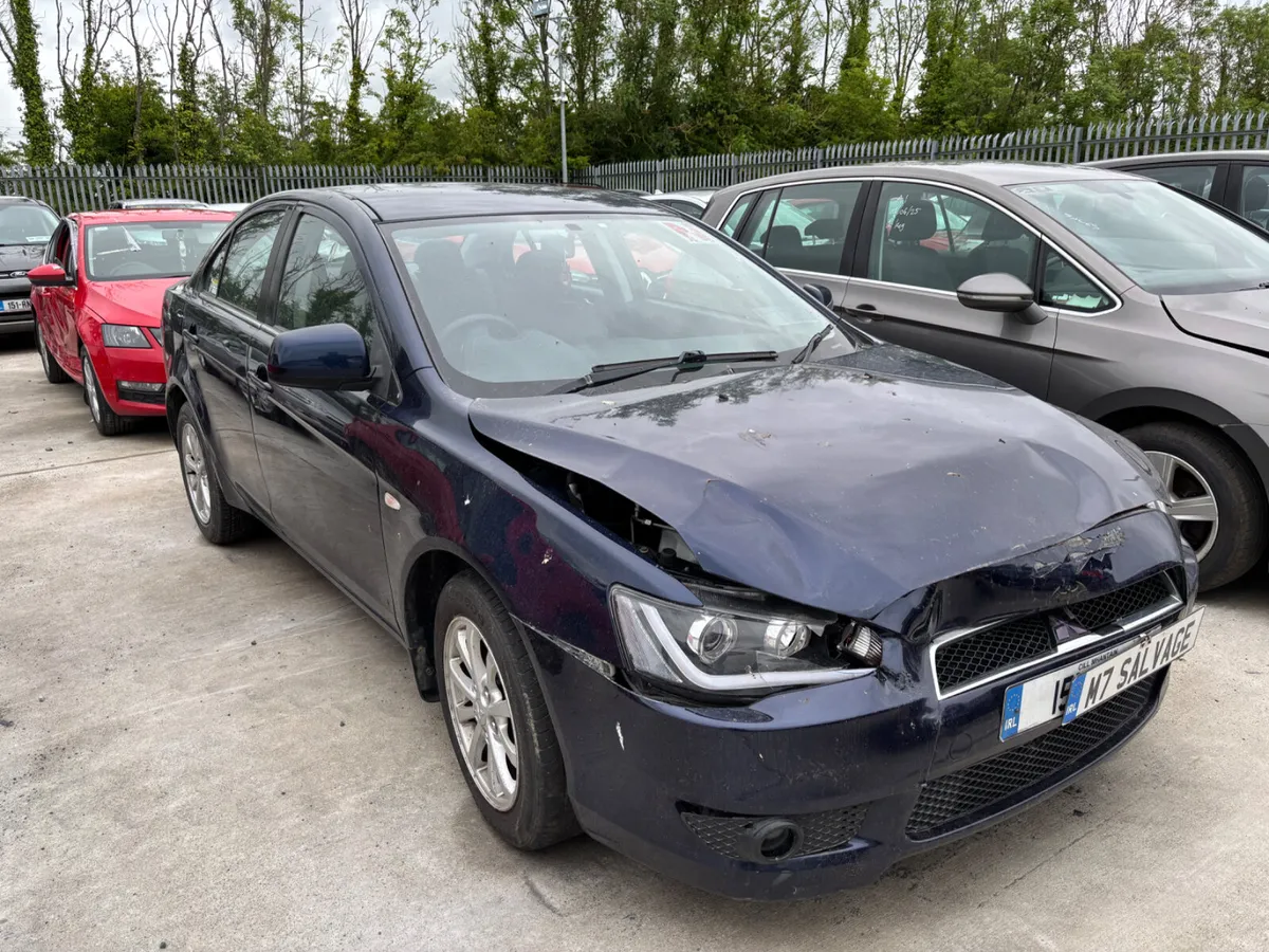 15 Lancer 1.6 Petrol Drives V Clean - Image 2