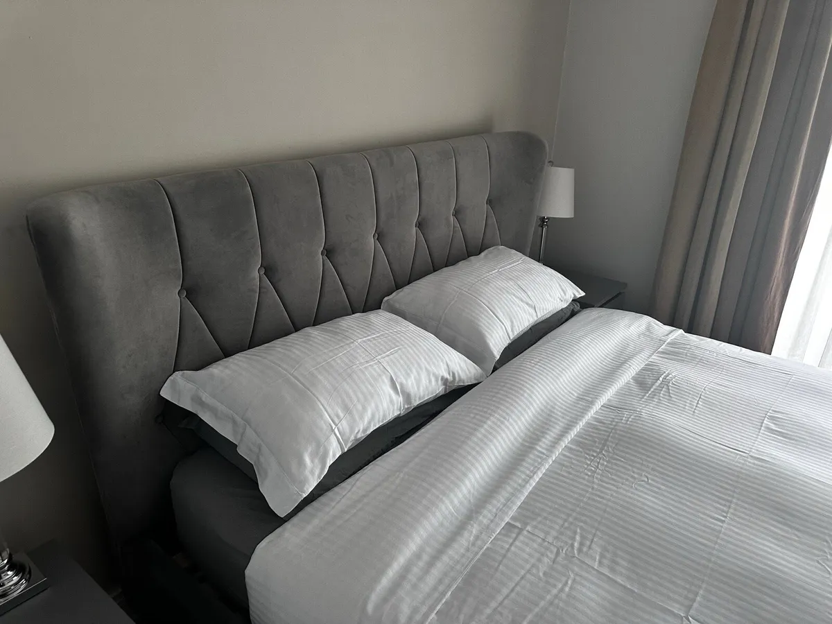 4 Beds for sale - Excellent Condition - from 200€ - Image 2