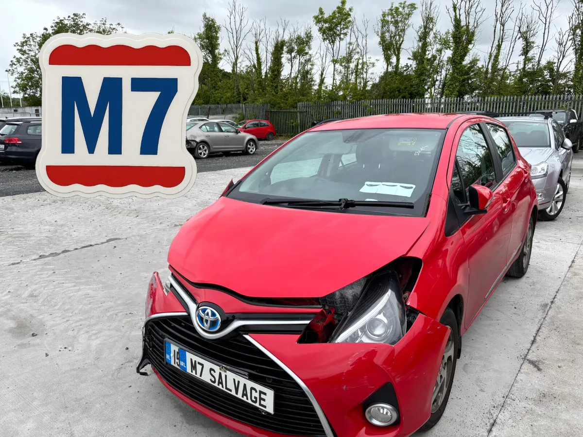 15 Yaris Hybrid - Image 1