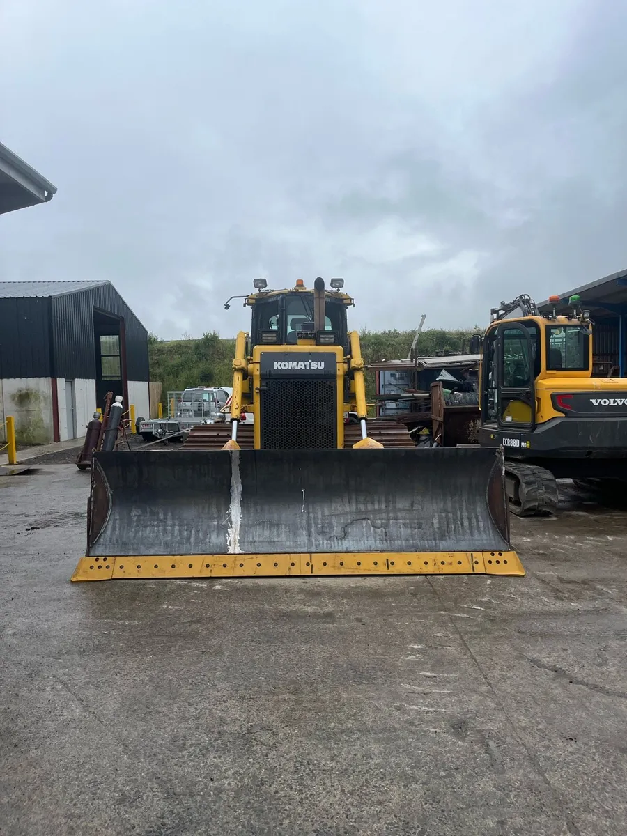 2015 Komatsu D65 PX17 Bulldozer - Image 3
