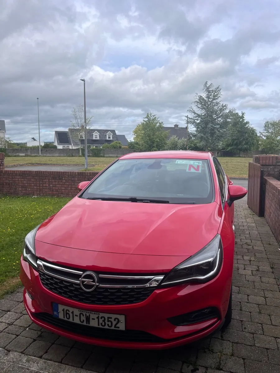 Opel Astra 2016 - Image 1