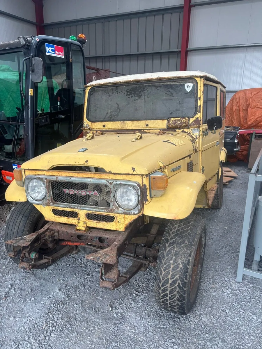 Toyota F J 40 - Image 1