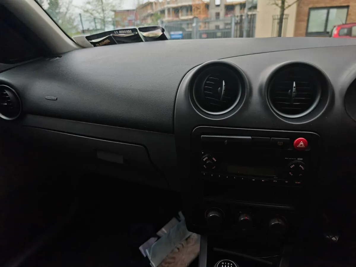 SEAT IBIZA 2007 - Image 3