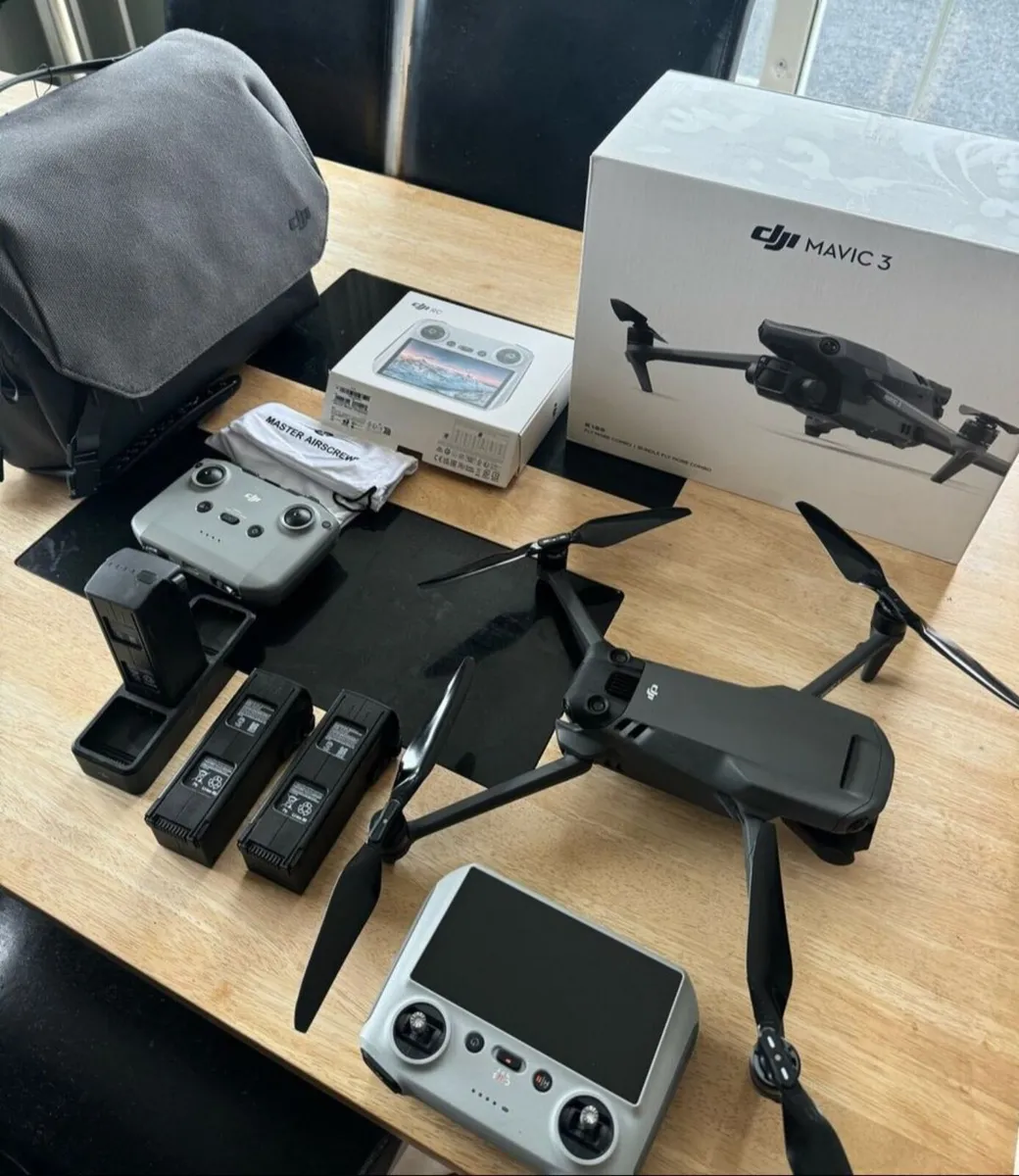 Dji Mavic 3 - Image 1