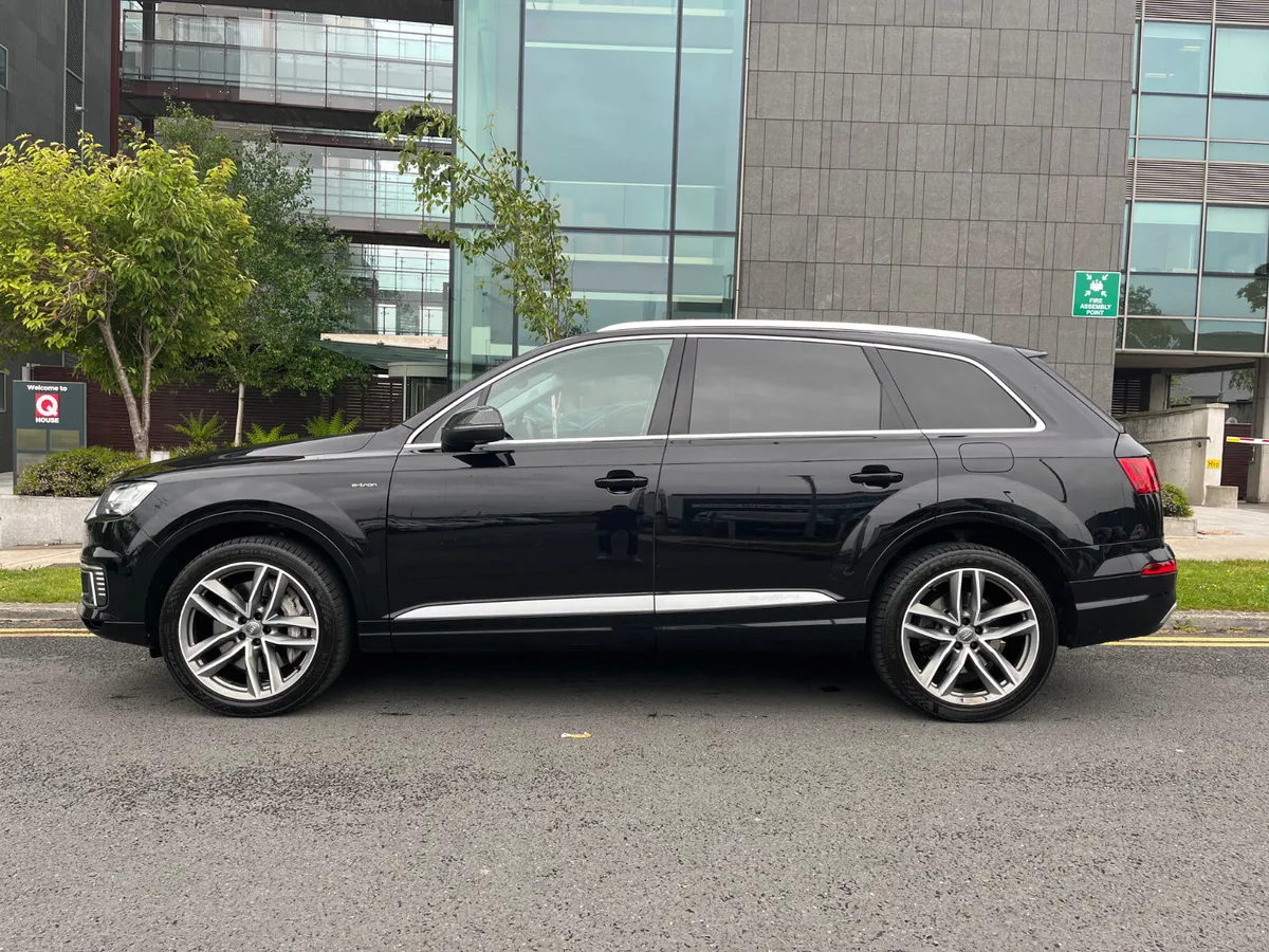 18 Audi Q7 3.0 Tdi E Tron | Very High Spec - Image 2