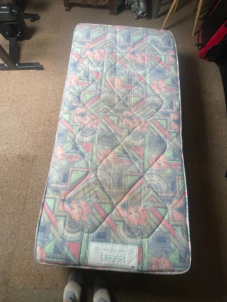 Single Mattresses and Headboards - Image 1