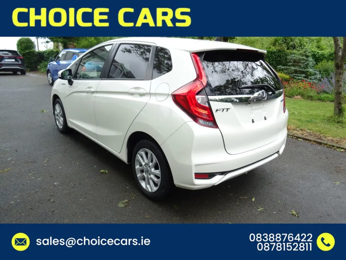 Honda Fit 1.5 Auto Hybrid TOP Spec - Image 4