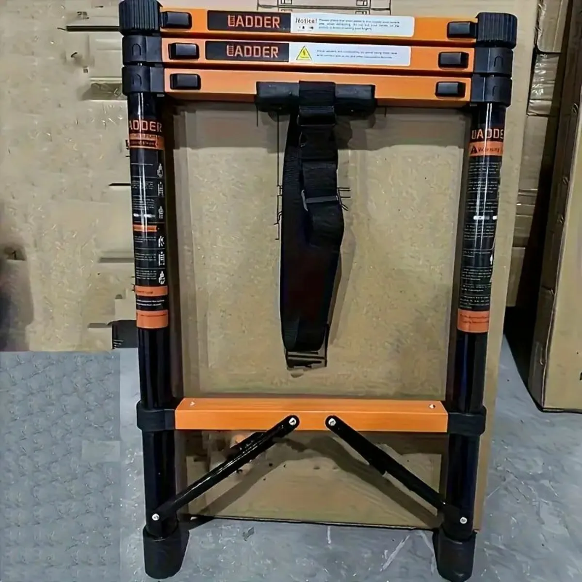 Foldable Heavy-Duty Carbon Steel Telescopic Ladder - Image 4