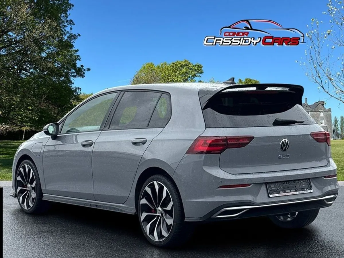 Volkswagen Golf GTE DSG - Image 3