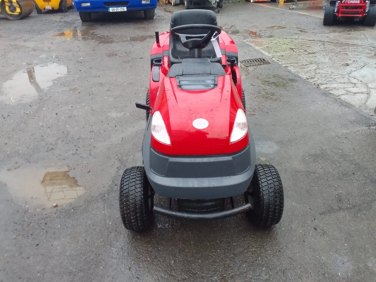 Castlegarden ride on mower - Image 4