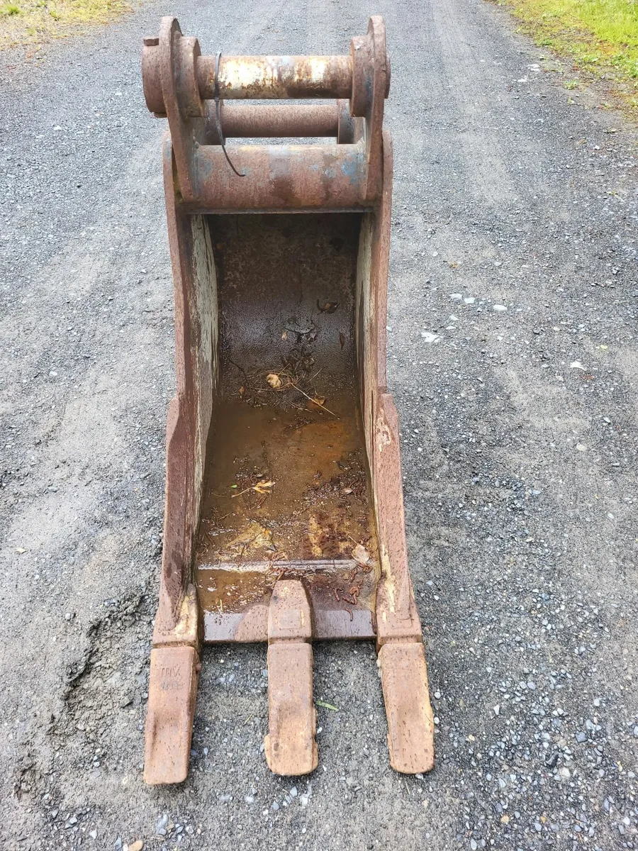20"( 500mm) digging bucket 65mm pin - Image 1