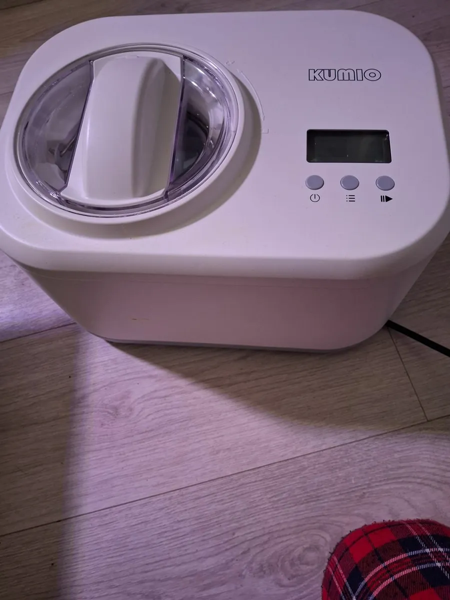 Ice cream maker - Image 1