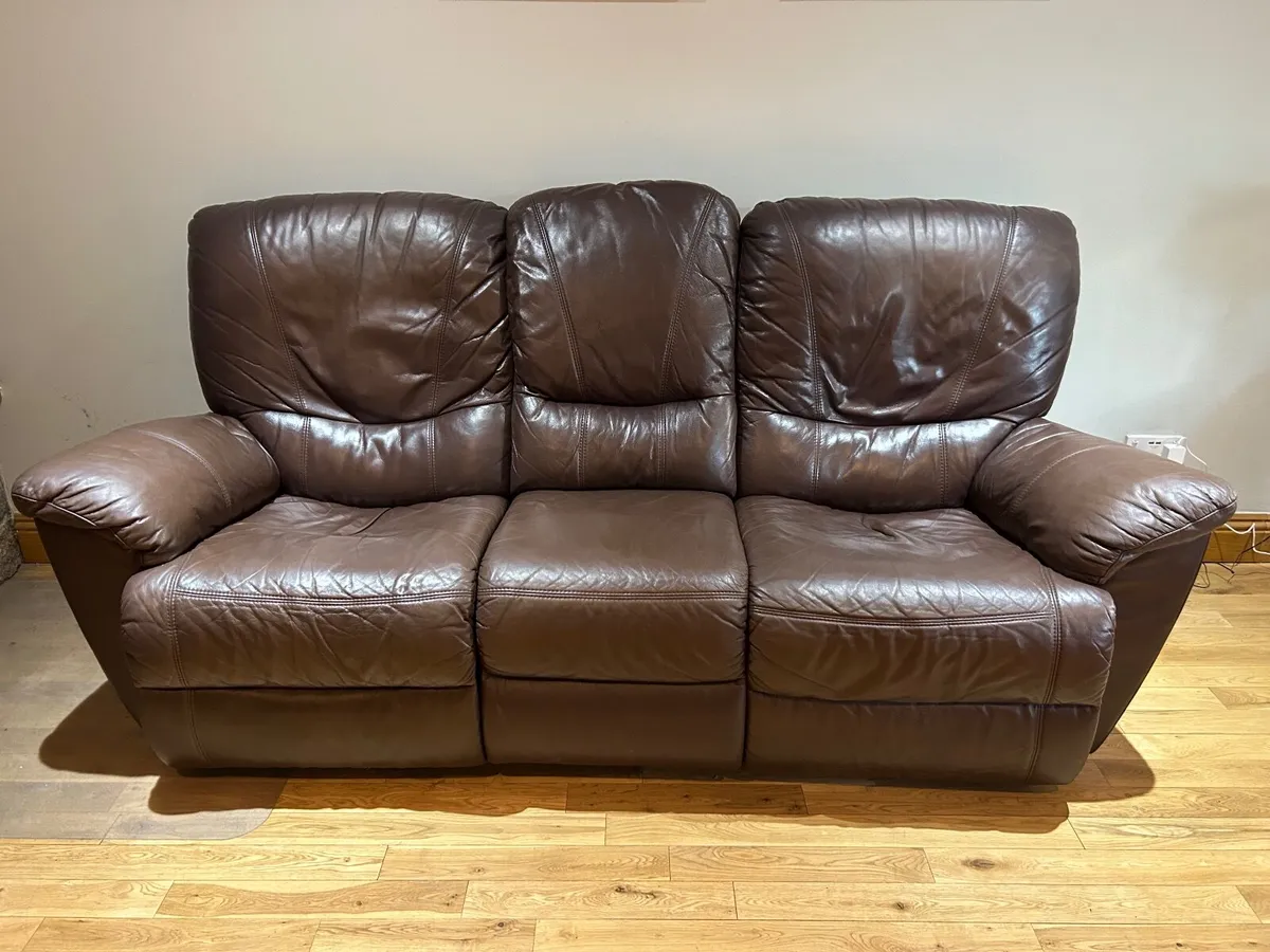 Couch - Image 2