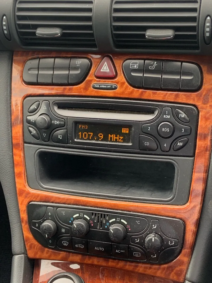 Mercedes C180 - Image 4