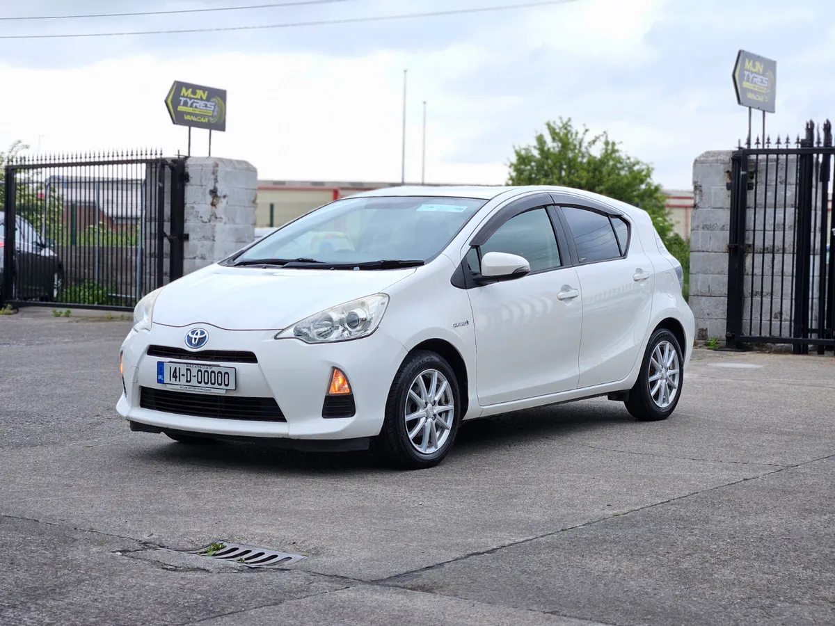 Aqua 1.5L Hybrid Automatic Push Start - Image 1