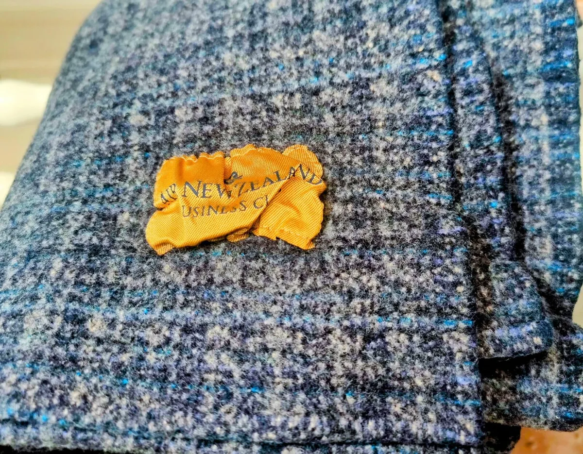 NEW Pure Lambswool Lounge Blanket/Throw Rug Air NZ - Image 2