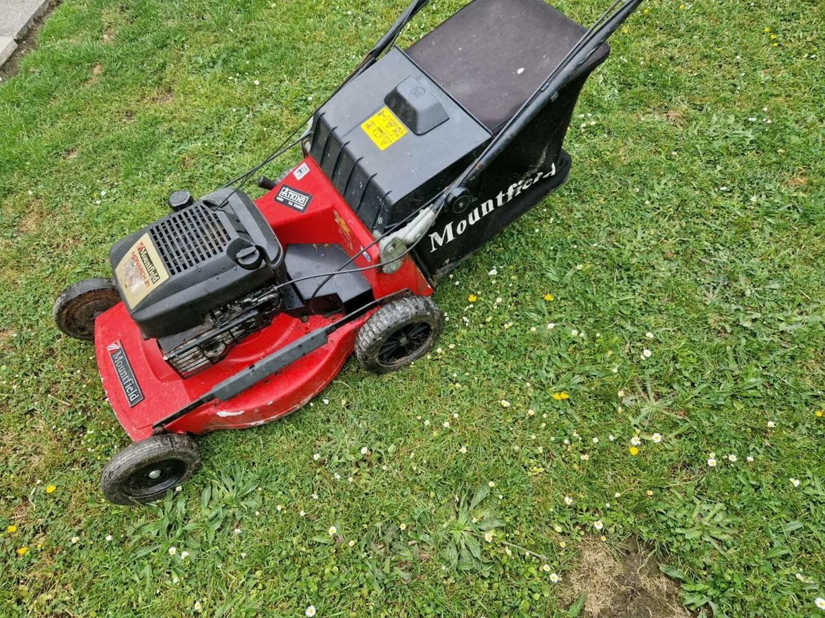 Mountfield lawnmower self propelled - Image 2