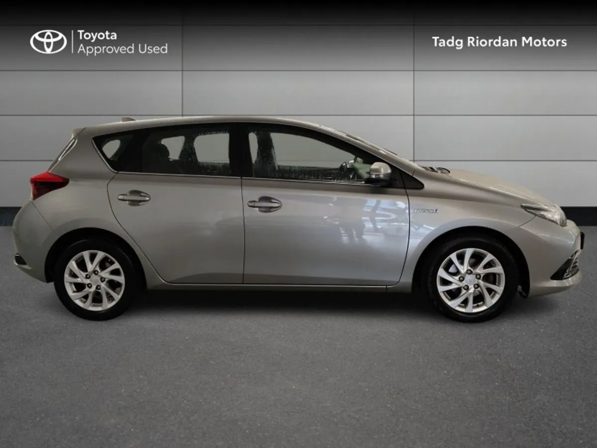 Toyota Auris 1.8 Vvt-i Icon HEV CVT 5DR Auto A - Image 3