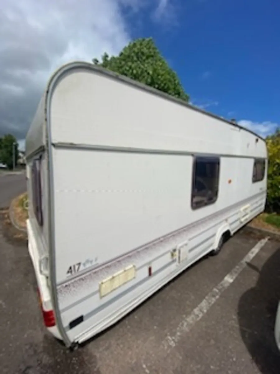 Caravan - Image 1