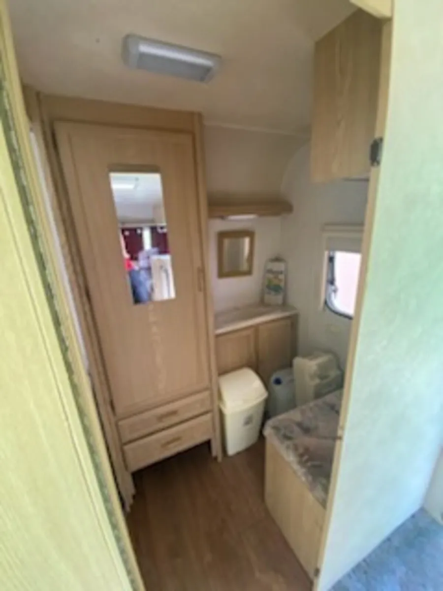 Caravan - Image 3