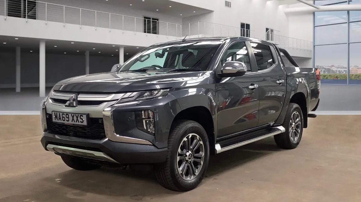 192 Mitsubishi L200 2.3 DI-D Barbarian X *No Vat* - Image 1