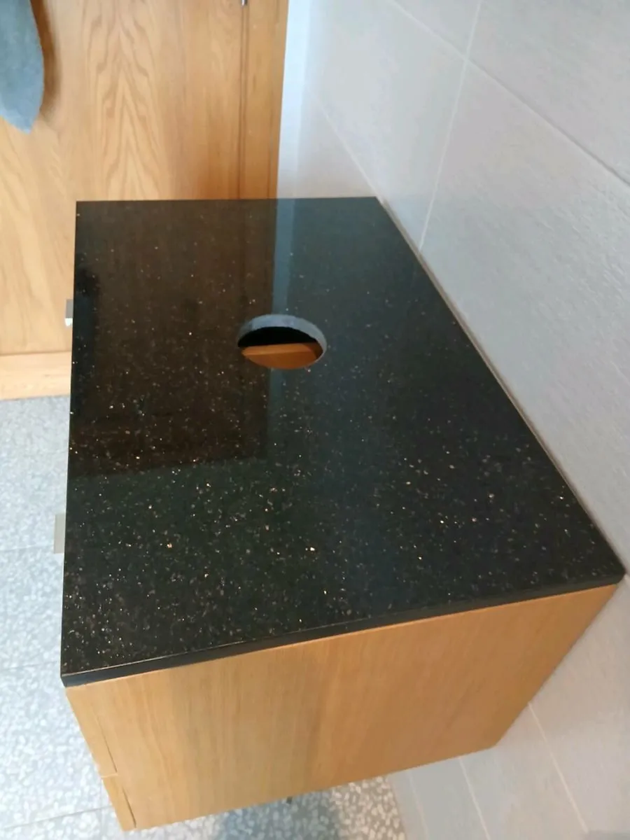 New. Granite and Oak bathroom unit - Image 4