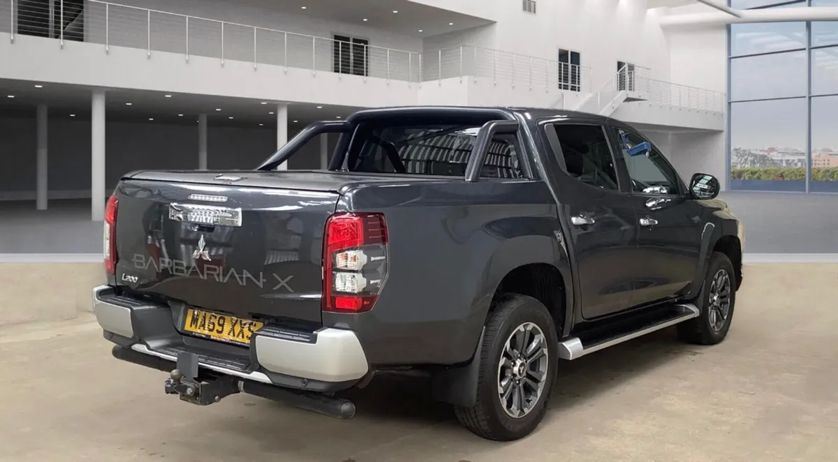 192 Mitsubishi L200 2.3 DI-D Barbarian X *No Vat* - Image 4
