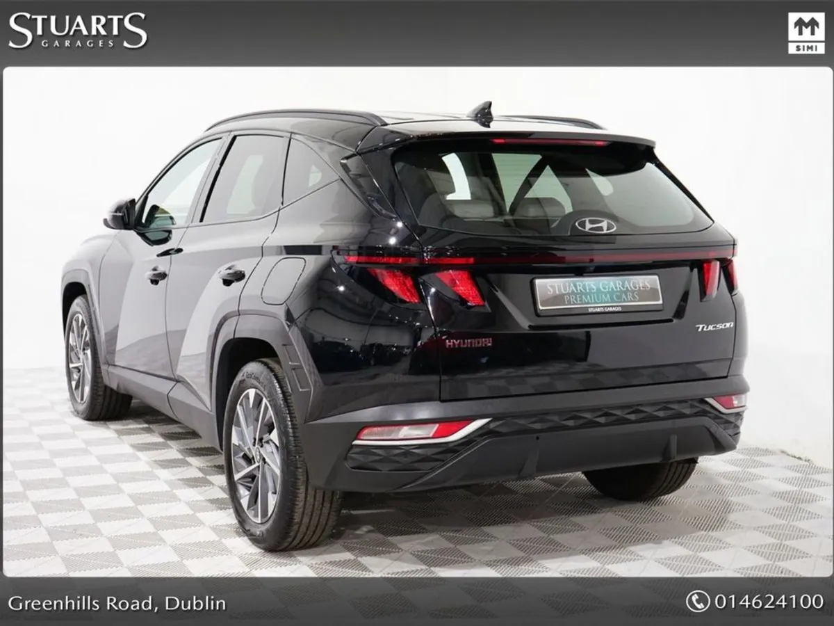 Hyundai Tucson Ix35 Executive 2WD 5DR - Image 2